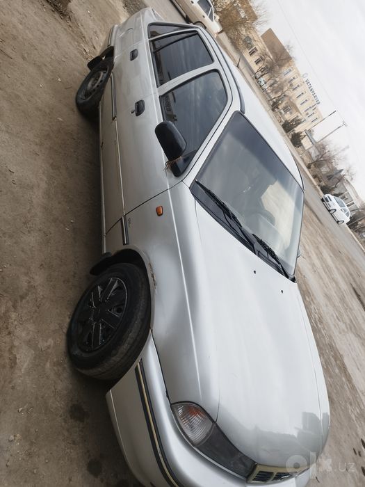 Нехиа1 2008 сручни сотилади.