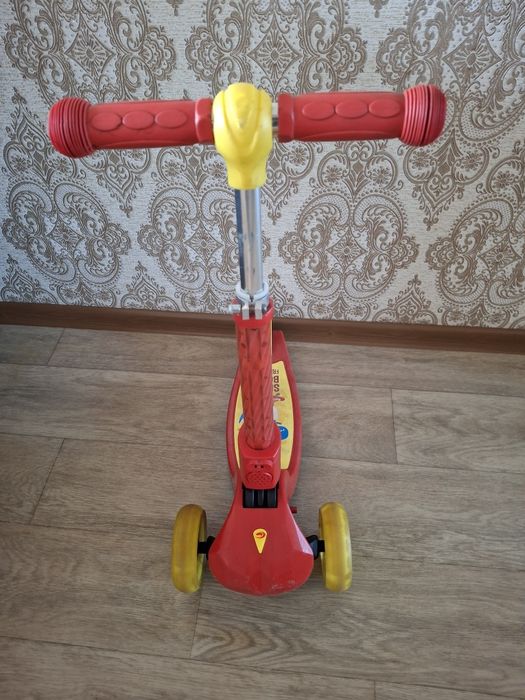 Детский  самокат