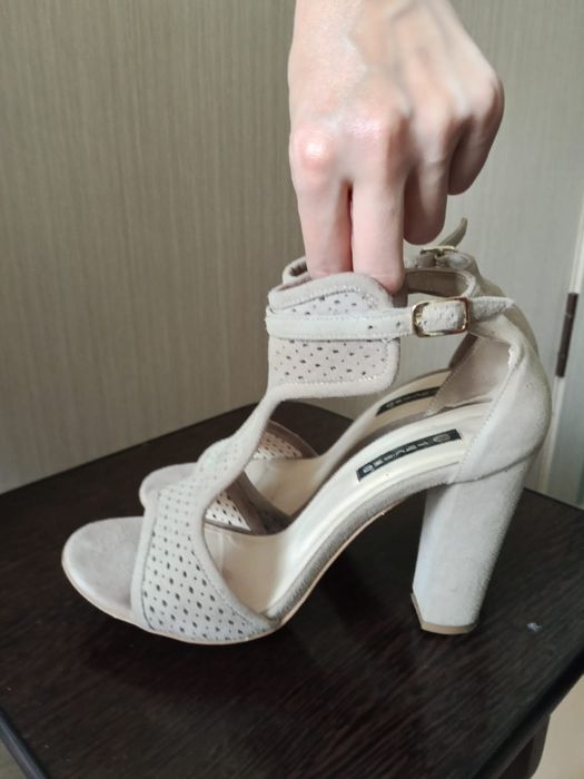 Продам туфли и босоножки