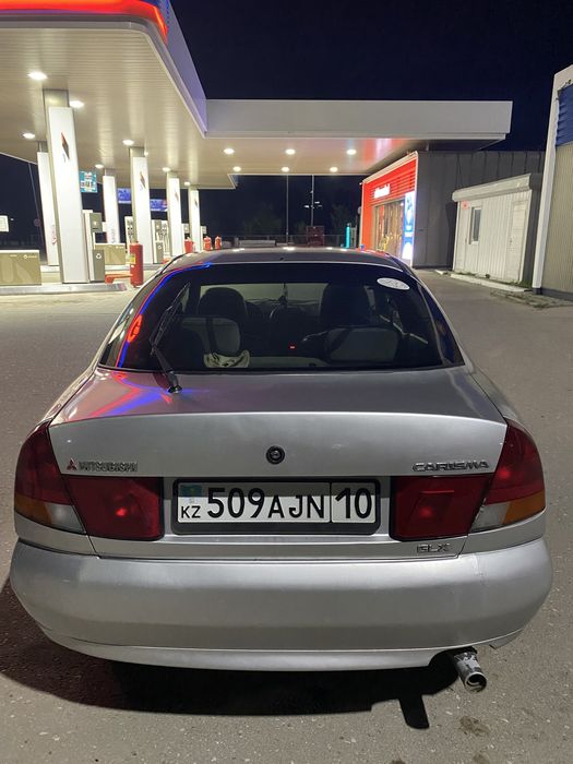 Продам машину есть торг не находу