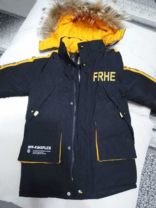 Продам куртку на 7-8лет