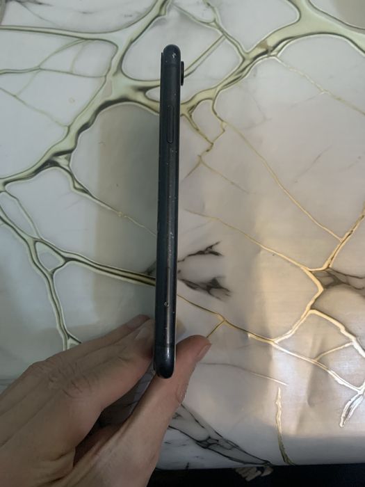 Iphone xr  qora holati ideal