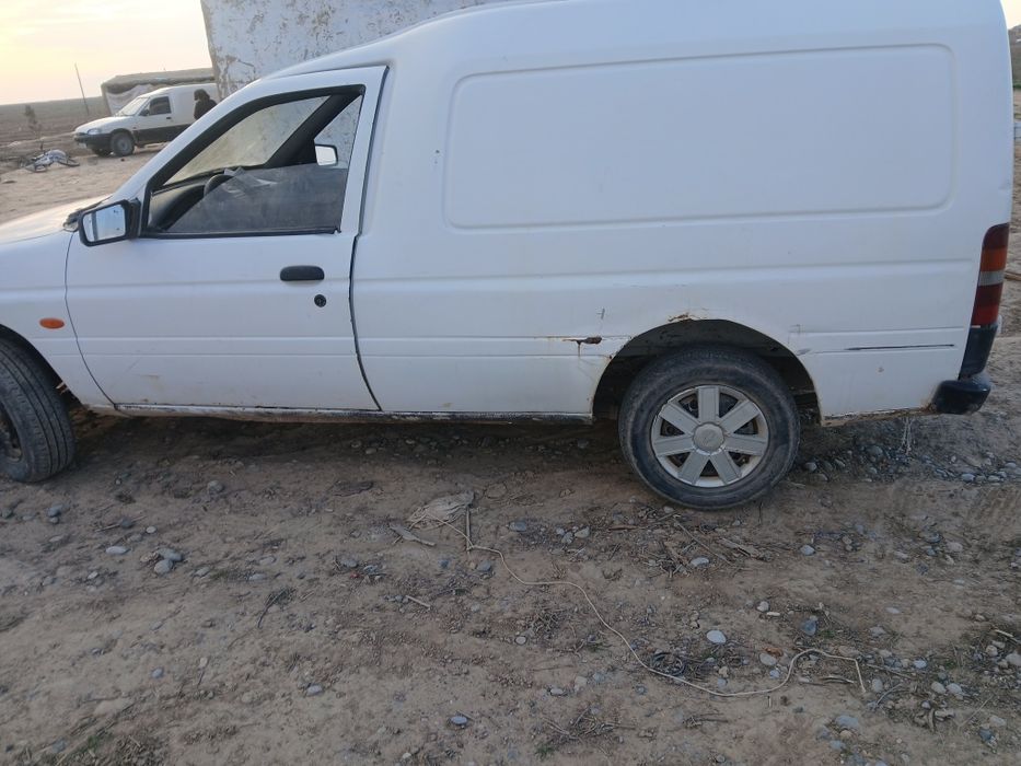 Ford escort 13 faqat deska sotiladi