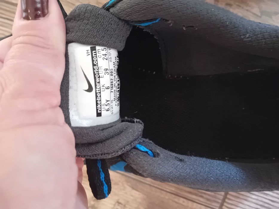 Дамски маратонки Nike 39