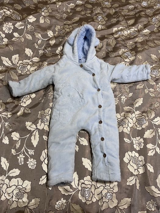Продам осенний комбинезон