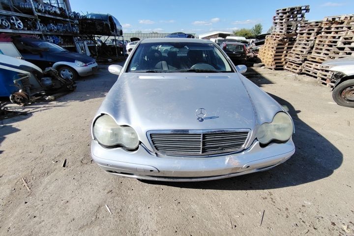 Lampa / Tripla stop stanga pe aripa Mercedes-Benz C-Class 2003