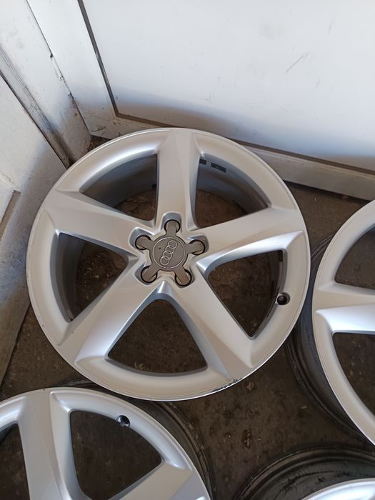 19ц.Оригинални джанти за Ауди Q5 5х112