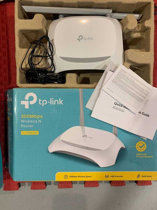 Лот 4 Рутера TP-Link, 3 Суитча TP-Link, 4 Клавиатури, 3 Мишки, Адаптери и LAN кабели