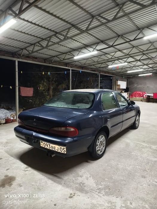 Продам Kia 2л механика 1997год
