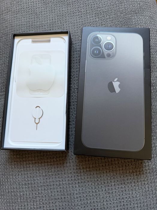 Vând iPhone 13 Pro Max 256 GB Graphite