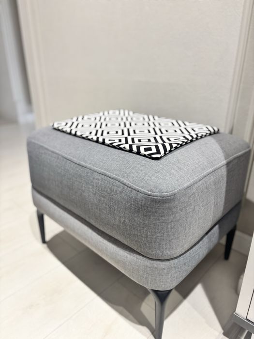 Пуфик банкетка в коридор