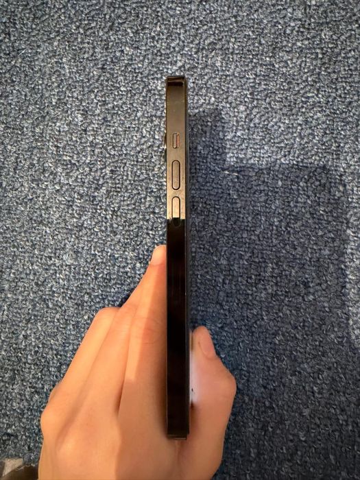 Продам айфон 14 про