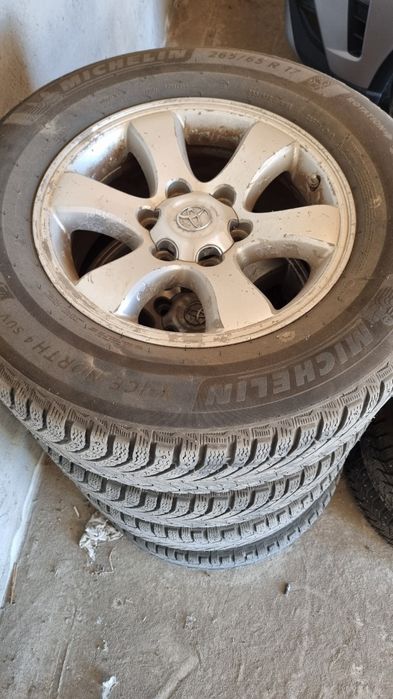 Продаётся Toyota Land Cruiser
