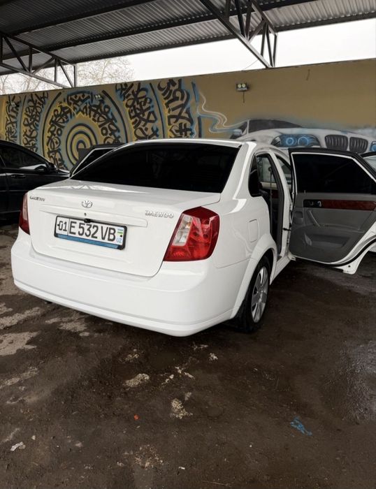 Lasetti.  Ласетти