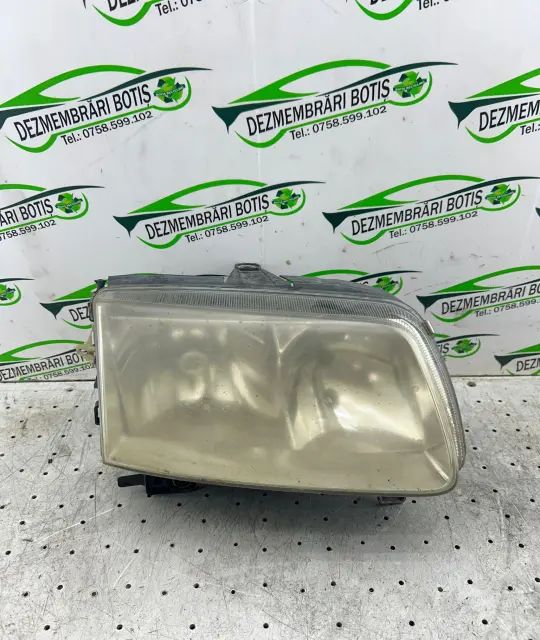Far dreapta 96382000R 96382000R Volkswagen VW Polo 2000 1.0 MT (50 hp)
