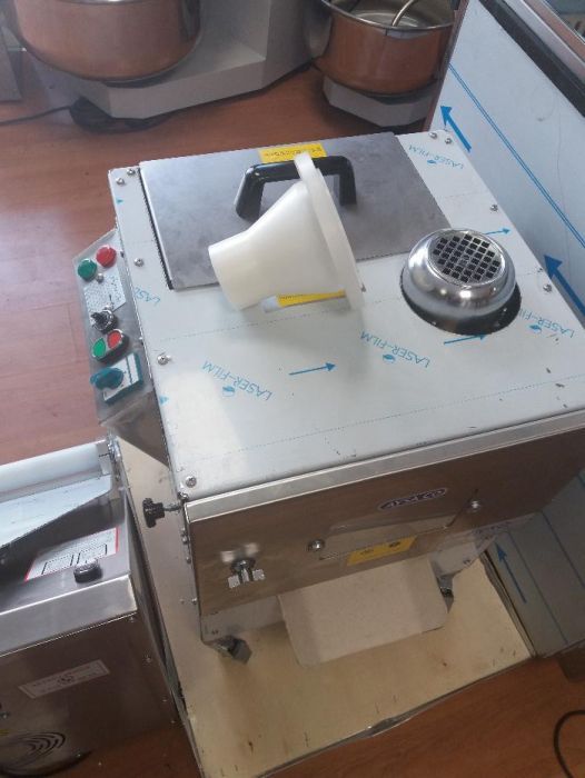 Тестоделител 300