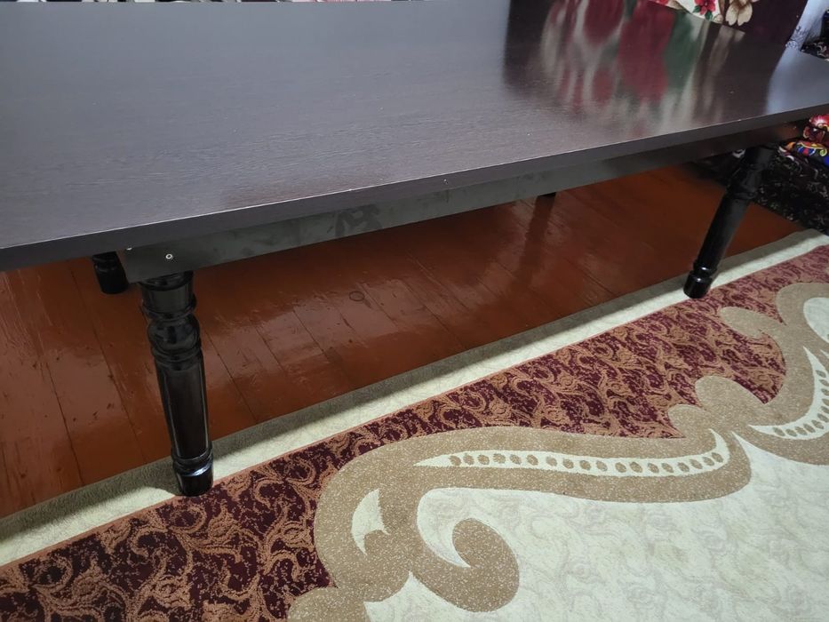 Диван,стол,шкафы