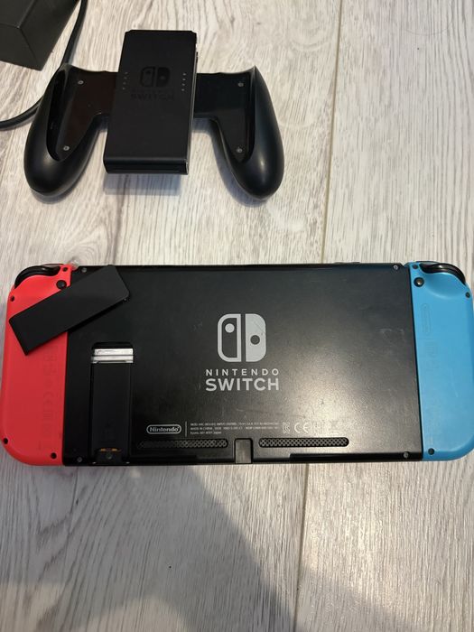 Vand/Schimb Nintendo Switch v2 (Mariko)