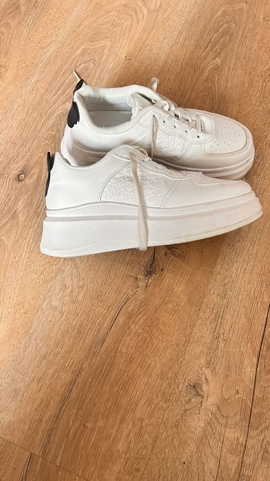 Маратонки SANSAY