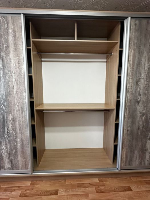 Шкаф купе в отличном состоянии.