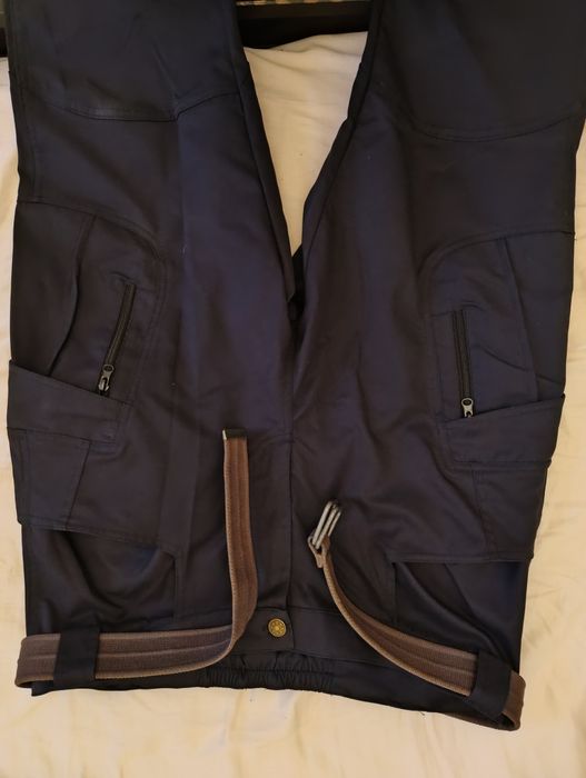 Pantaloni cargo, drumeție L