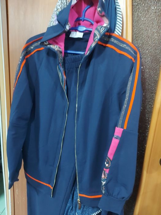 Продам спортивный костюм,куртка кож.зам, куртка весна ,осень.