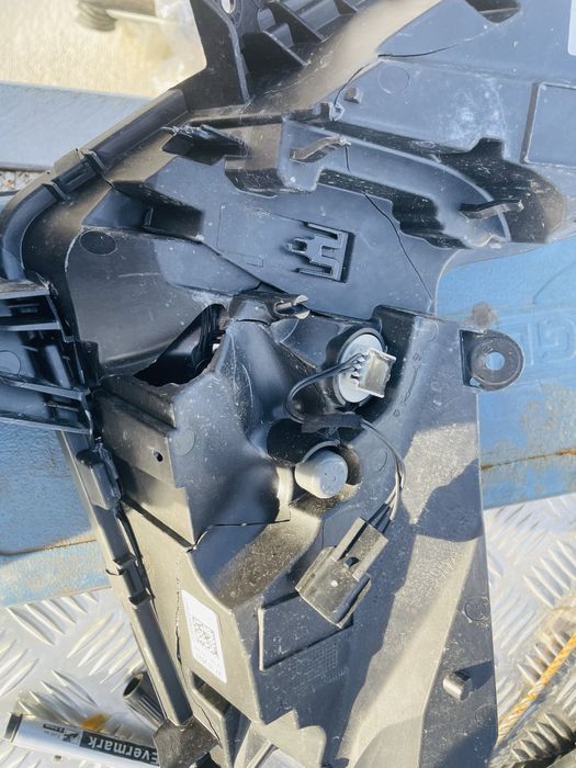 Халоген за mitsubishi colt