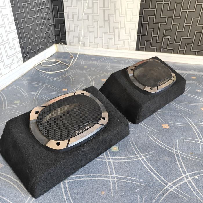 Продам подиумы для аудио колонок