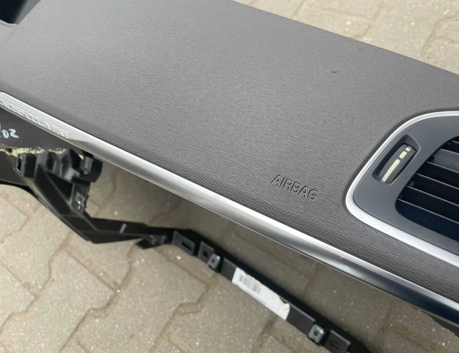 Volvo Cross Country - plansa de bord - set airbag - centuri siguranta