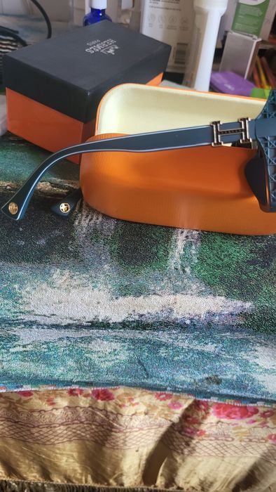 Продам брендовые очки