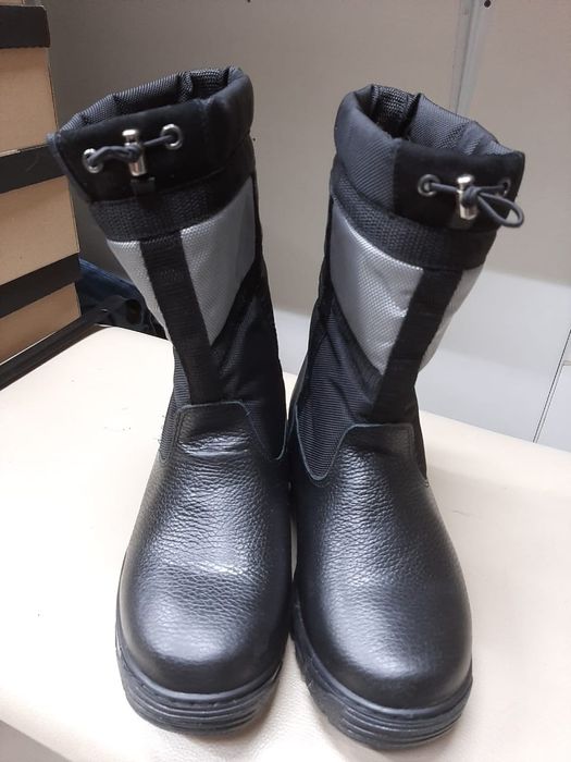 В продаже сапоги хорошего качества