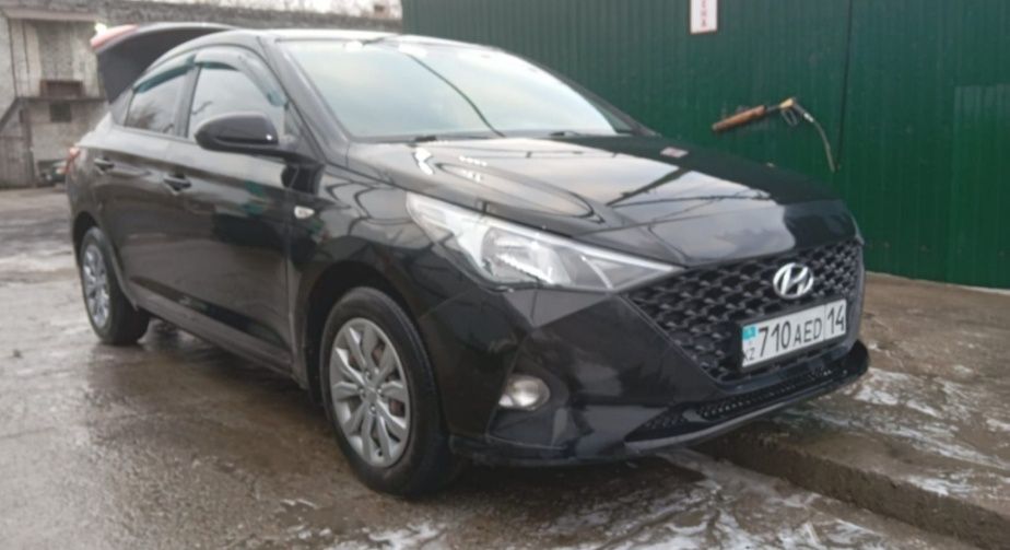 Адам в аренду хюндай аксент 2021г