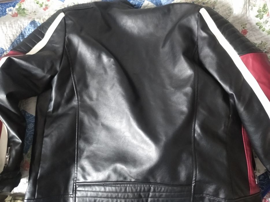 СРОЧНО Кожаная куртка мотоциклетная