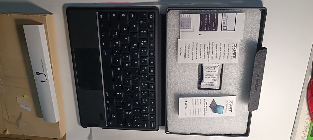 Husa cu tastatura pt tableta 10 inch