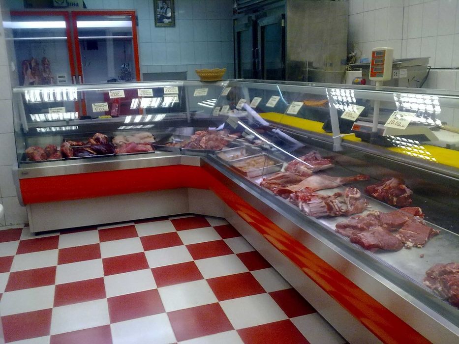 Хладилна витрина - месарска  !