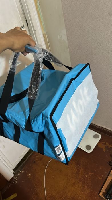 Продам новый курьерский сумку от wolt