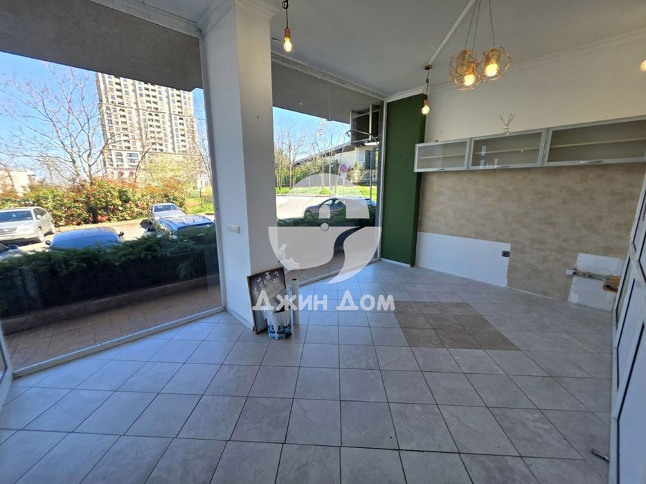 Търговско помещение ПОД НАЕМ в престижния к-с „Перла“, гр. Бургас