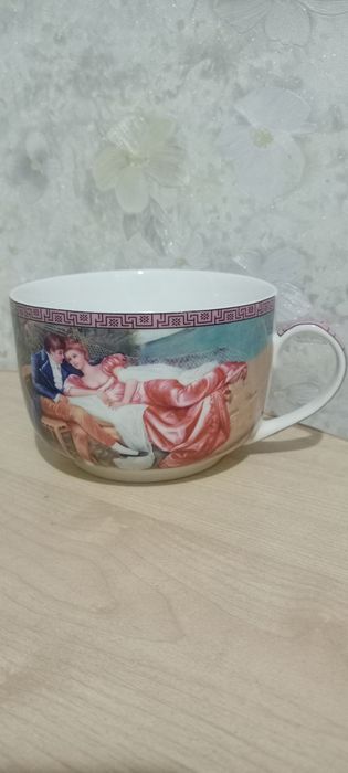 Кружки новогодние и тарелка