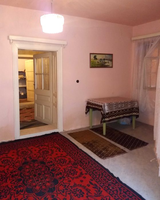 Casă Cermei central Front stradal 50 m, teren 2880 mp, dependințe