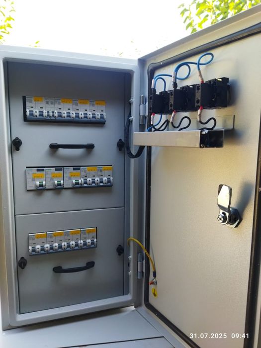 Низковольтный щит управление.