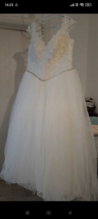 Rochie mireasa..