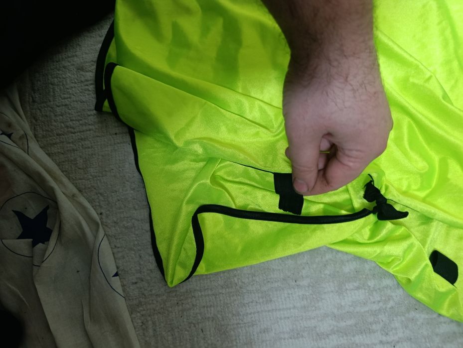 Продам футбольные манишки