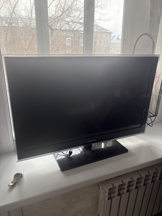 Продам плазменый телевизор смарт приставка в подарок