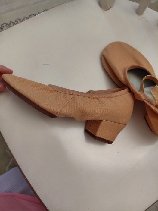 Туфли для народных танца.