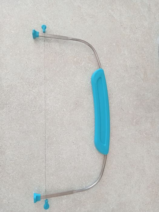 Продам  устройство для разрезания коржей