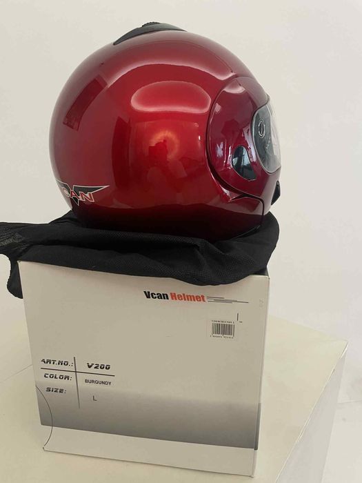 Каска модулна чисто нова