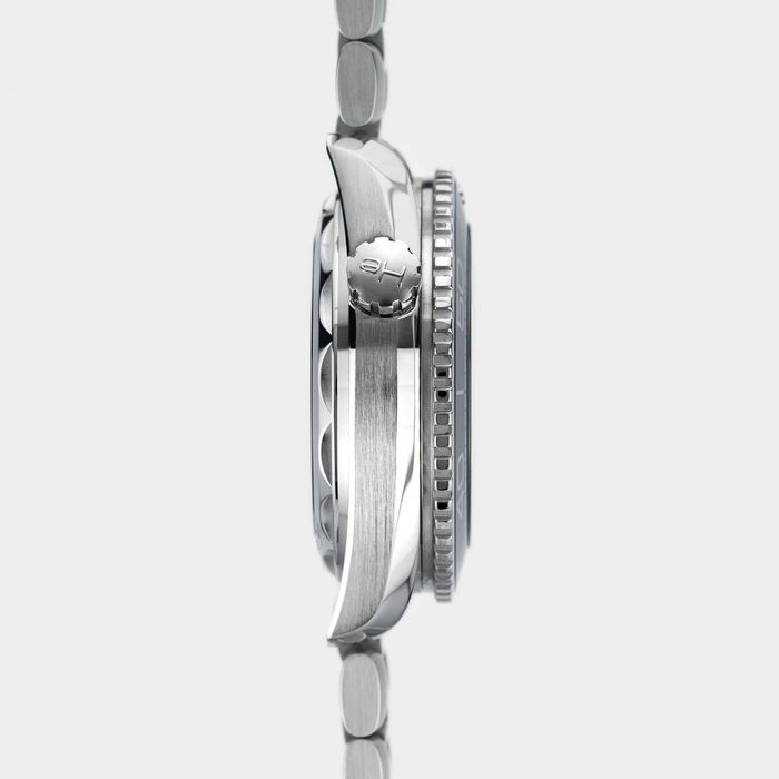 Omega Planet Ocean 600M Master Chronometer 43.5 mm Blue