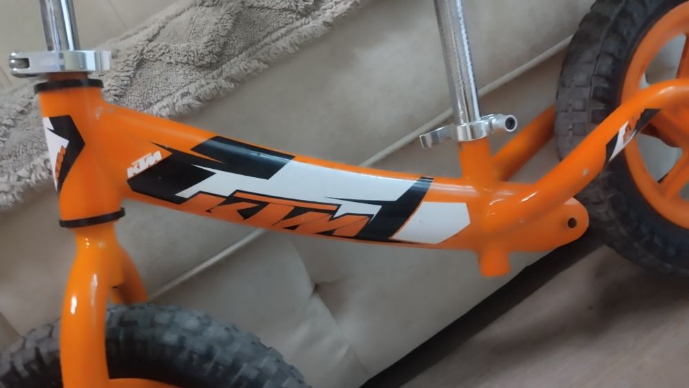 Беговел kTm, состояние хорошее