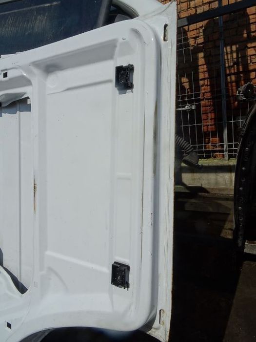 Vand Usa Fata Dreapta Mercedes Sprinter din 2005 volan pe stanga fara rugina fara lovituri