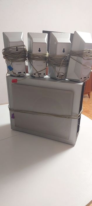 Сафбуфер с колонками Philips